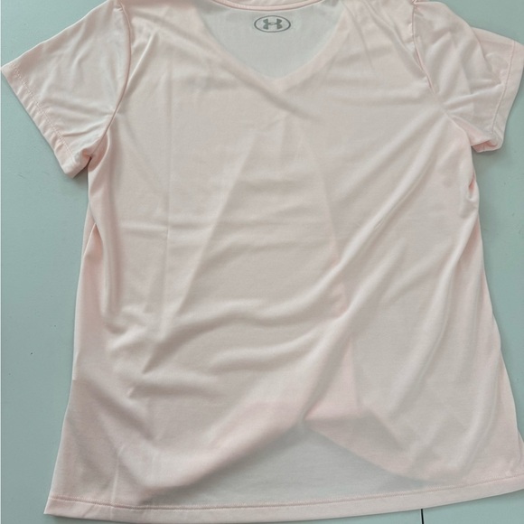 Under Armour Pink Loose Fitted Women’s Athletic Tee Heat Gear - Picture 2 of 3